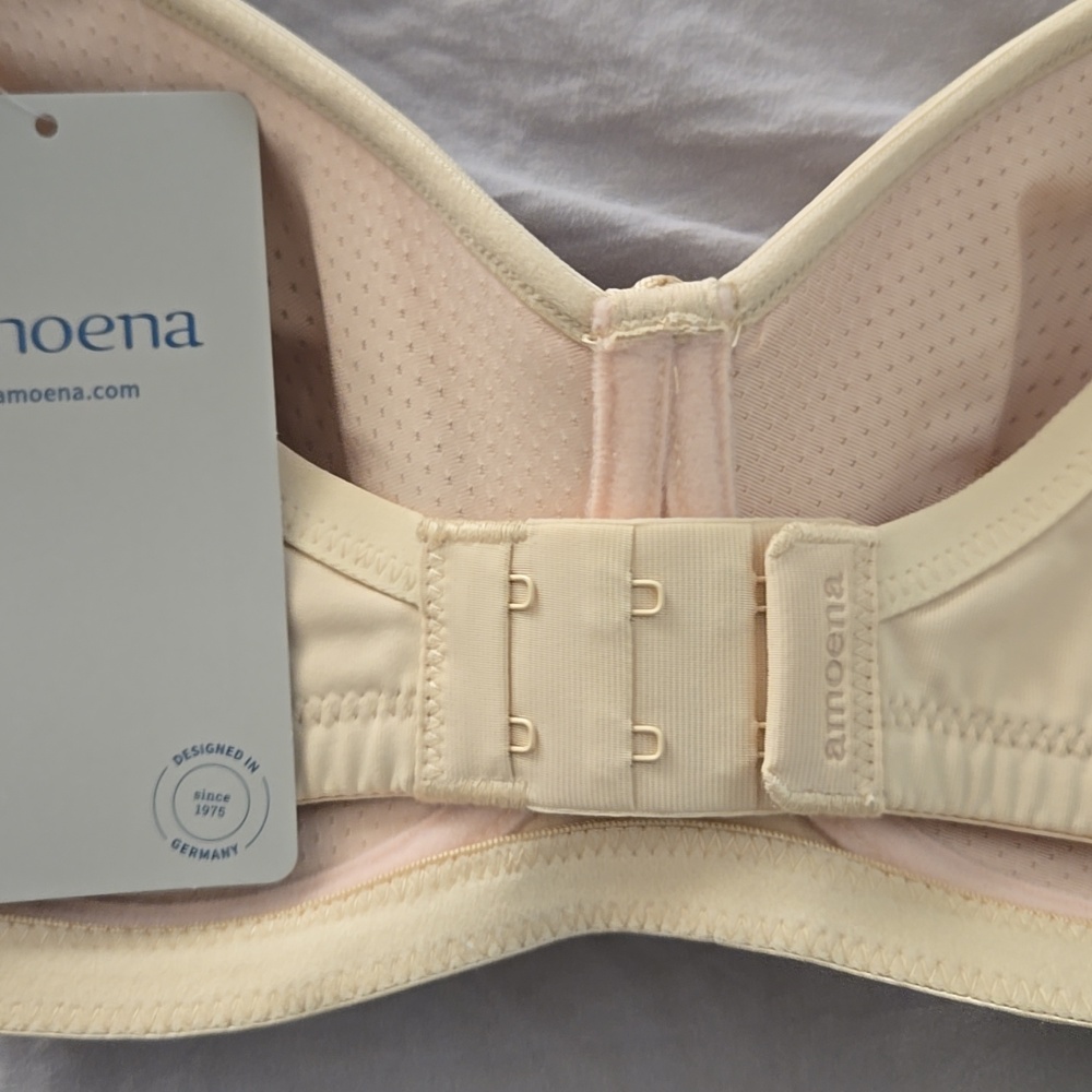 Amoena Mara Tshirt Bra - Picture 6 of 9